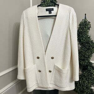 St John sweater size 6 stunning on!